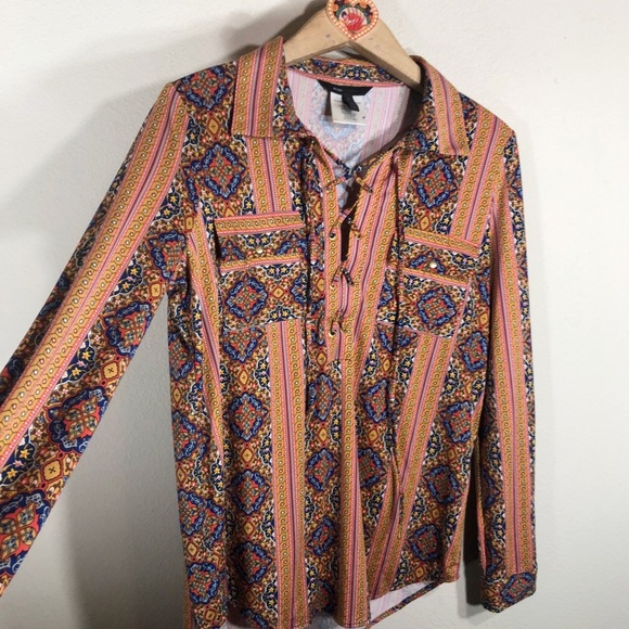 BCBGMaxAzria Retro-inspired boho print lace front collared top - Picture 7 of 15